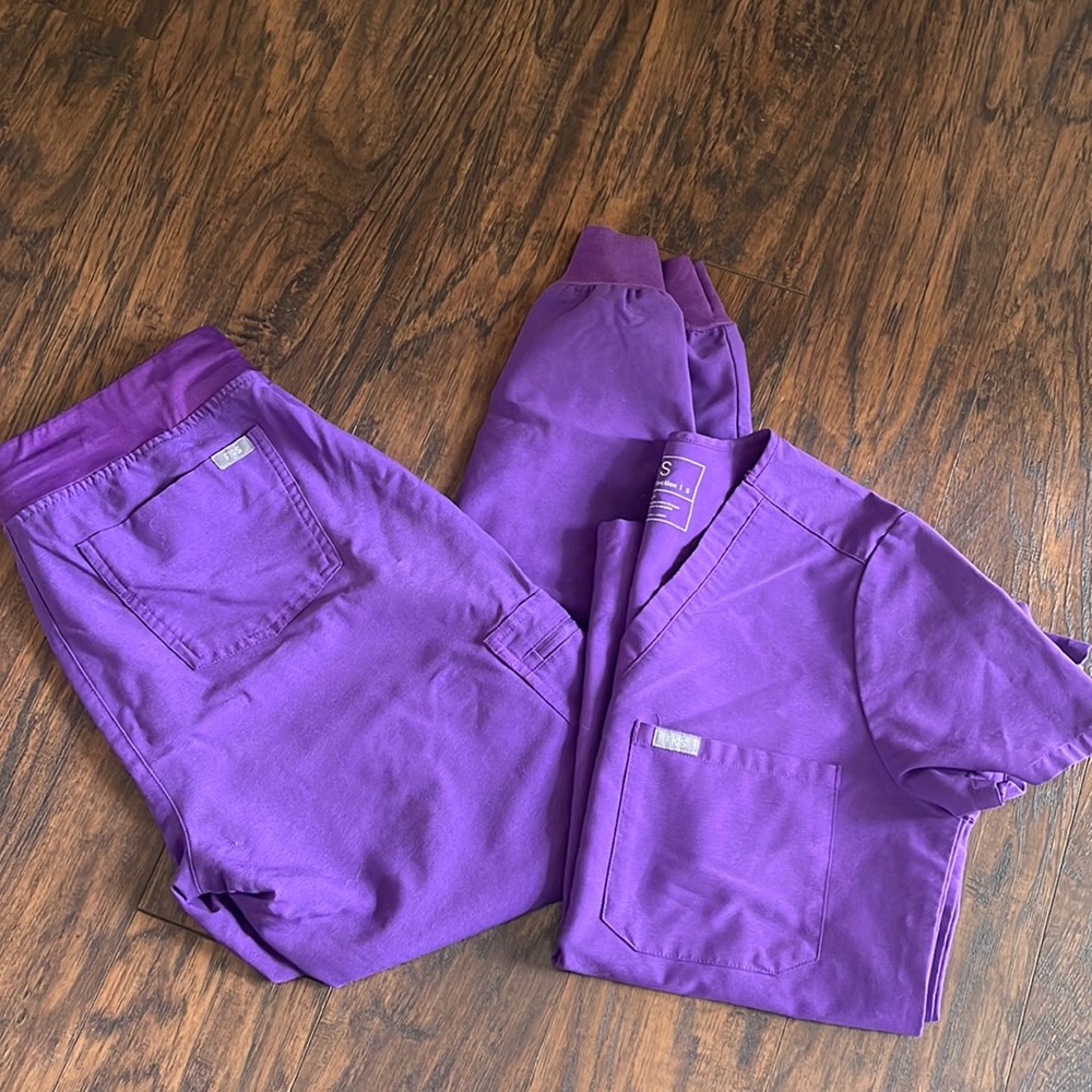 FIGS UV Purple Set